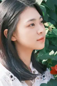 Fresh Spring Charm: Tong Tong in YiTuYu Vol.8644 Art Series Unveiled-23