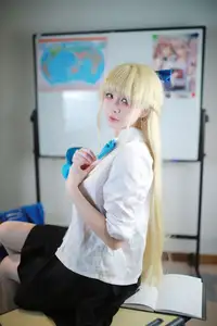 Coser Uesugi Erika Transforms into Asuma Toki in Captivating Blue Archive School Uniform (47P)-19