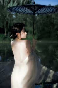 XVG No.35: Discover the Artistic Beauty of a Serene Asian Muse by the Water-15