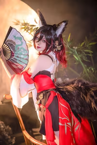 Natsuko Captivating Tingyun Cosplay: Honkai Star Rail Elegance.-16
