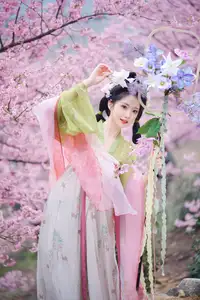 East Asian Beauty: Tu Ya W in Elegant Hanfu Amidst Spring Cherry Blossoms | YiTuYu Vol.8636-9