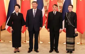 Queen Suthida of Thailand: An Icon of Elegant Fashion Blending Tradition and Modernity-3