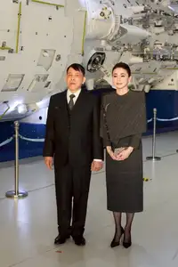 Queen Suthida of Thailand: An Icon of Elegant Fashion Blending Tradition and Modernity-4