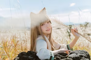 Coser Ely_eee: Enchanting 'Wolf and Breeze' Cosplay amidst Golden Fields | Artistic View-17