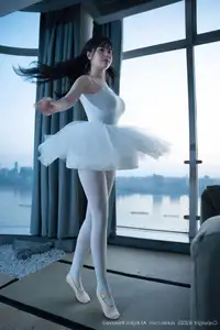 Ruan Qing XuiRen No.10575: Captivating Grace in a Pristine White Ballet Ensemble-13