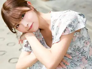 Discover Kaede Kimura's Pure Charm in FRIDAY Digital Photo Book: Koihsuru Ekubo – A Captivating Japanese Girl's Collection.-10