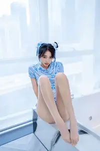 XiuRen Shi An An Alluring in Unique Blue Porcelain Cheongsam - 0017-7430948285-38