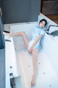 XiuRen Shi An An Alluring in Unique Blue Porcelain Cheongsam - 0017-7430948285-19