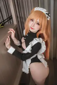 Coser Sally Dorasnow: Charms as Ruby Maid with Adorable Cosplay-3