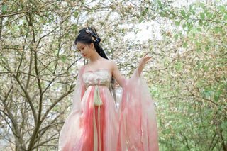 Coser Nnian as Begonia Fairy: Ethereal Beauty in a Fairytale Garden-13