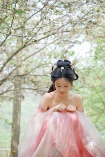 Coser Nnian as Begonia Fairy: Ethereal Beauty in a Fairytale Garden-42