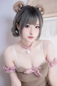 Coser Qing Shui You Nai - Adorable 'Cute Bear' Transformation: Sweet Charm & Captivating Looks-18