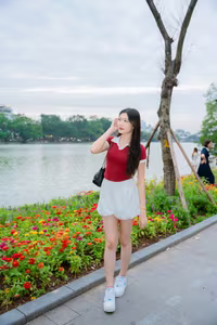 VGU No.42: Discover the Elegant Beauty of a Vietnamese Girl by a Vibrant Flower Lake-8