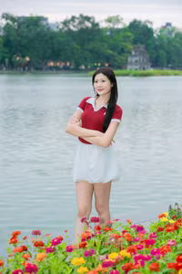 VGU No.42: Discover the Elegant Beauty of a Vietnamese Girl by a Vibrant Flower Lake-10