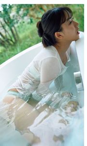 JP Shida Nene radiant in bathtub, adorable pose. Sweet moments from Weekly Playboy PHOTO BOOK Manazashi no Saki ni.-13