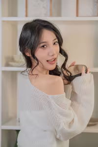 YiTuYu Art Language Vol.8285: Enchanting Moments with Model O1ne Wan-14