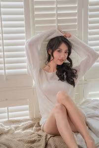 YiTuYu Art Language Vol.8285: Enchanting Moments with Model O1ne Wan-7