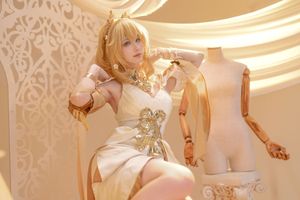 Coser AzuNyan Transforms into a Dreamy Fairy in a Pure White Dress from the June 2025 Collection-18
