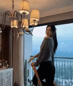 Unveiling Lê Bống's Cozy Minimalist Nook: A Modern Space with Personal Touch-10