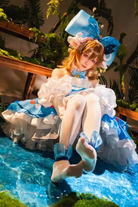 Hoshilily Transforms into Eyjafjalla Arknights: Exquisite Cosplay Masterpiece-13