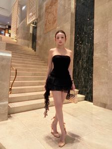 Huyen Baby Creates a Stir: Flat Waist and Glamorous Chic Style Captivate Every Gaze-0