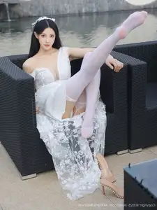 Li Shuang Er No.10661: Ethereal Beauty in a Sexy White Gown-49