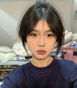 French Bangs Hairstyle Flaw Concealing Enhances Beautiful Girls Elegant Charm-20