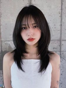 French Bangs Hairstyle Flaw Concealing Enhances Beautiful Girls Elegant Charm-2