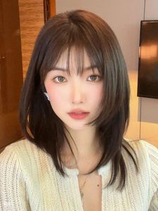 French Bangs Hairstyle Flaw Concealing Enhances Beautiful Girls Elegant Charm-14