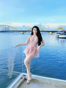 Region Hot Girl Stuns in Bikini, Flaunting "Glowing" White Skin-4