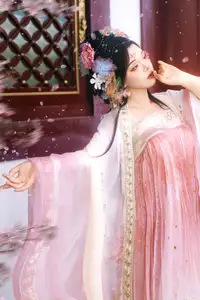 Discover Qi Qi's Ethereal Beauty: Hanfu under Cherry Blossoms. YiTuYu Art Language Vol.8650 Collection.-18