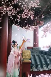 Discover Qi Qi's Ethereal Beauty: Hanfu under Cherry Blossoms. YiTuYu Art Language Vol.8650 Collection.-1