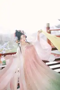 Discover Qi Qi's Ethereal Beauty: Hanfu under Cherry Blossoms. YiTuYu Art Language Vol.8650 Collection.-3