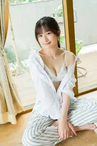 Discover Kaiga Kotori: Charming Beauty in FLASH Digital Photo Book 'The Me You Don't Know'-47