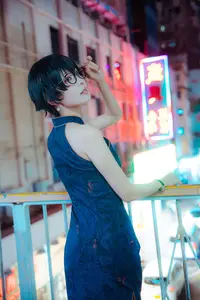 Coser Ely_eee as Reiko Kujirai B: Elegant Night Street Vibe with a Feline Friend-14