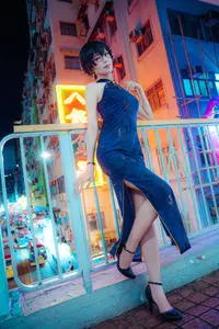 Coser Ely_eee as Reiko Kujirai B: Elegant Night Street Vibe with a Feline Friend-2
