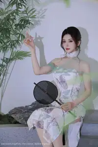 XiuRen No.10694 A Yi Sha: Captivating Oriental Elegance in a Stunning Dress-3