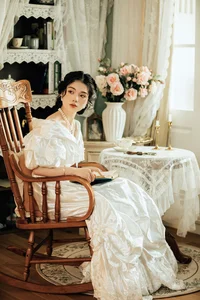 Timeless Grace: Discover Xuan Xuan’s Retro Portraits in a Captivating Oil Painting Aesthetic-11