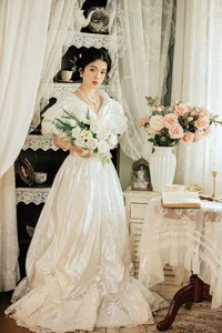 Timeless Grace: Discover Xuan Xuan’s Retro Portraits in a Captivating Oil Painting Aesthetic-0