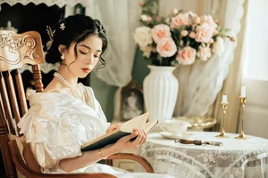 Timeless Grace: Discover Xuan Xuan’s Retro Portraits in a Captivating Oil Painting Aesthetic-8