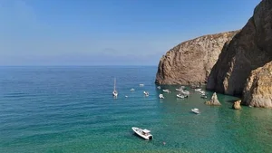 Palmarola: The Prehistoric Mediterranean Island Where Time Stands Still-5