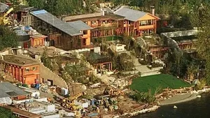 Inside Xanadu 2.0: A Private Tour of Bill Gates’ Iconic High-Tech Washington Estate and Luxury Waterfront Mansion-7