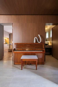 Modern Transformation of a 1960s São Paulo Villa: Blending Original Structure with Contemporary Brazilian Wood Design for Cozy Open Living-4