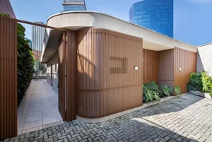 Modern Transformation of a 1960s São Paulo Villa: Blending Original Structure with Contemporary Brazilian Wood Design for Cozy Open Living-15