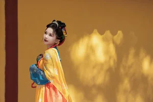 Timeless Elegance in Hanfu: YiTuYu Art Language Vol.8852 featuring E E Chi Bu Bao-29