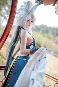 Stunning Feixiao Cosplay by KuukoW from Honkai: Star Rail – Professional 24-Photo Gallery of the Xianzhou General-4