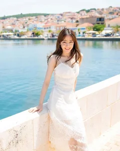 Santorini Dream: Dilraba Dilmurat’s Ethereal Bridal Shoot and the Art of Self-Love-0