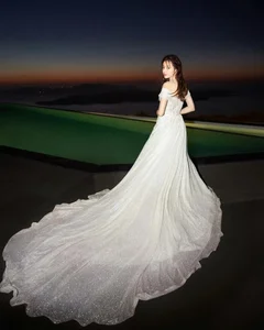 Santorini Dream: Dilraba Dilmurat’s Ethereal Bridal Shoot and the Art of Self-Love-10