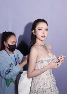 View Bich Phuong Bling Bling: Fairytale Muse Beauty, Dazzling Event Style-0