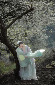Ethereal Beauty of Wu Sui Sui in Art Language YiTuYu Vol.8876: A Spring Muse in Hanfu-4